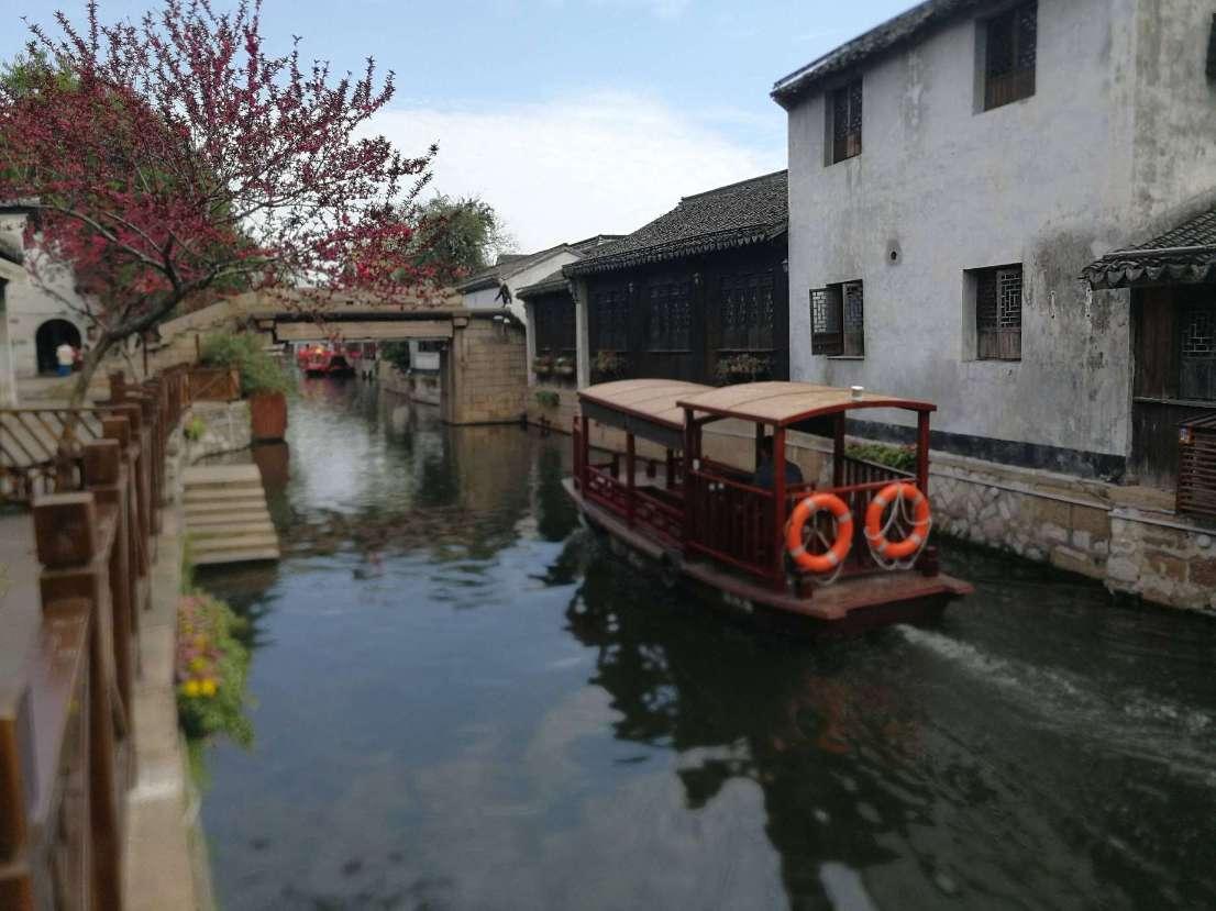 破碎的雕像